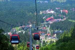 BIBI Touroperator: Românii călătoresc mai puţin, dar mai bine